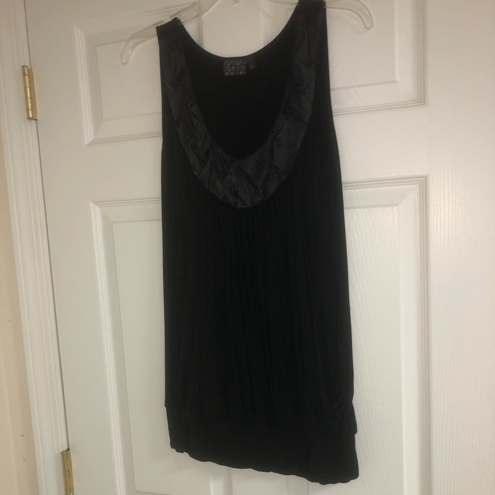Black Sleeveless XL Tunic with Pockets